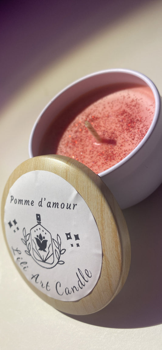 Bougie coulée Pomme d'amour ~75g